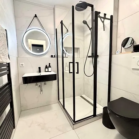 Beautiful Renovated In Daire *